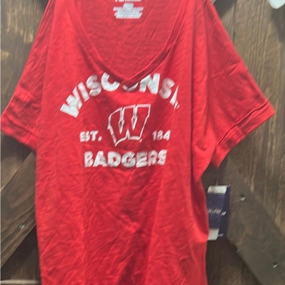 Fanatics Red Women's V-Neck Graphic Tee